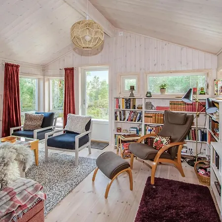 4 Bedroom Awesome In *